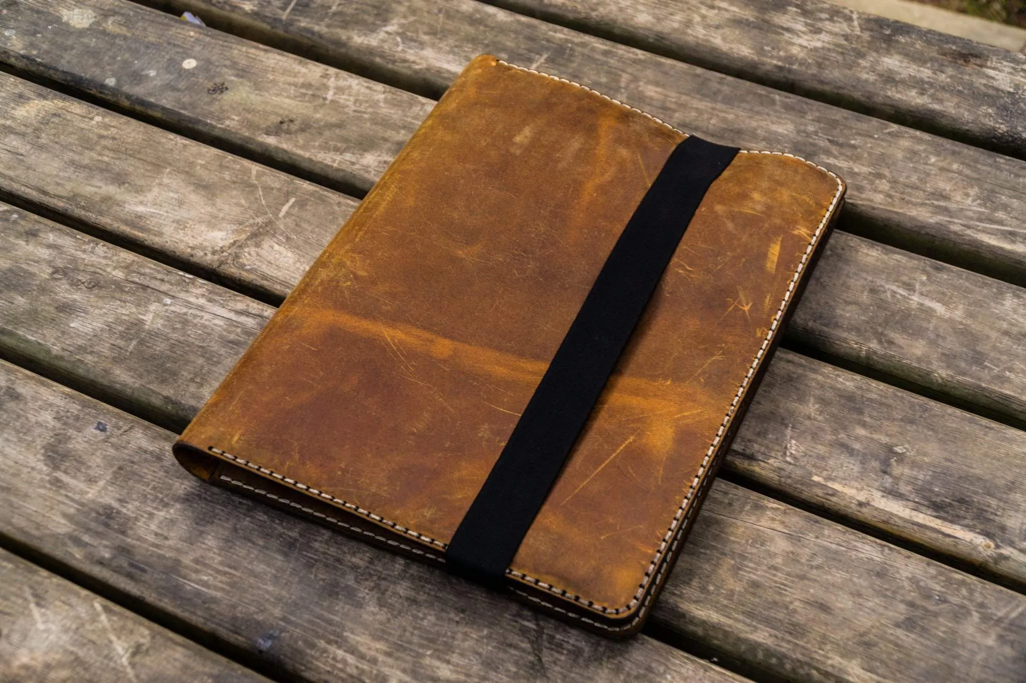 iPad Pro 12.9 & Letter/A4 Size Leather Padfolio - Crazy Horse Brown